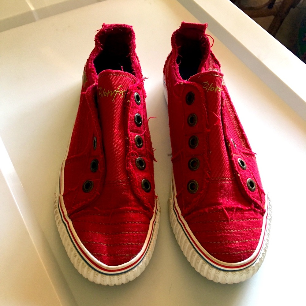 Blowfish Red Slip On Sneakers SZ 8 1/2